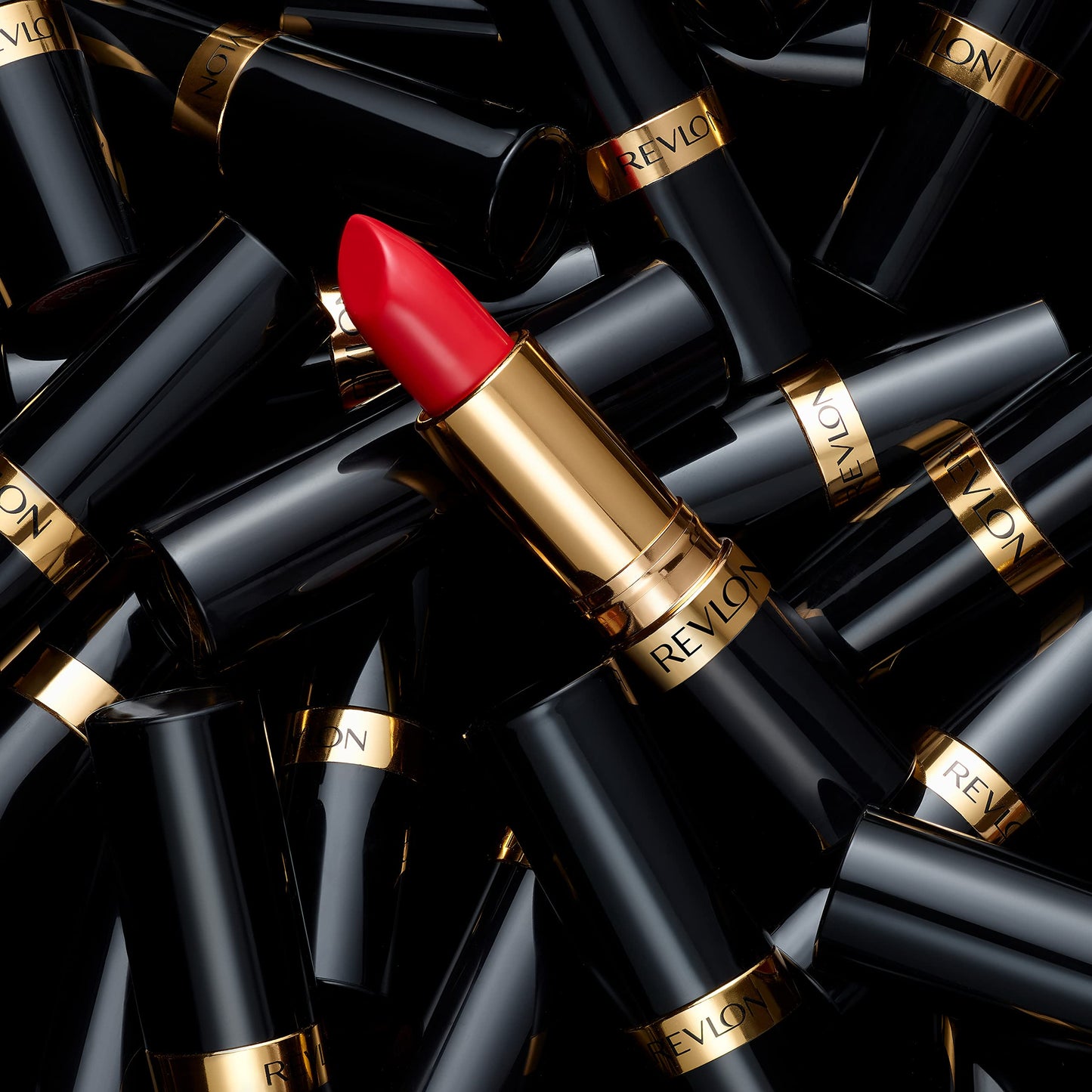 Revlon Super Lustrous Lipstick, Creamy Formula For Soft, Fuller-Looking Lips, Moisturized Feel, 773 I Got Chills, 0.15 oz