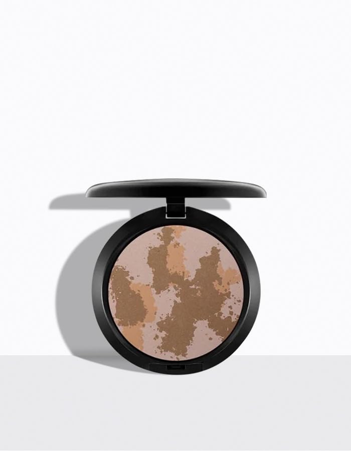 Emani Feeling Loved Illuminator Highlighter - Blendable Powder, Ultra-Pigmented Formula - Vegan, Cruelty-Free - Universal Shade