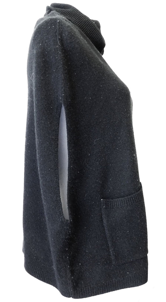 TAHARI Black Sleevless Sweater one size