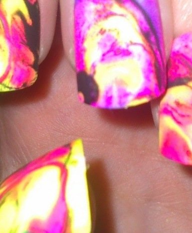 Elegant Touch Express 3 Minute Manicure Bright Marble: 24 Pre-Glued Nails 10 Sizes, Prep Wipe, Nail File
